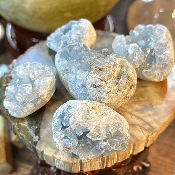 🎄SALE🎄5 Celestite Crystal Raw Stones! - Picture 7 of 7